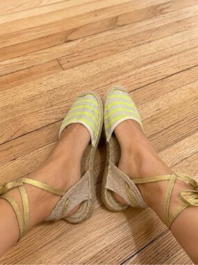 Soludos Lace-Up Espadrille Flats Linen Neon Stripe Gold Tie Sandals Size 7